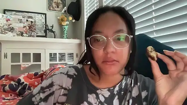 dreamyriri online show from 04.18.26