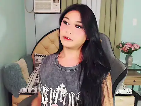 Snapshot of WeezyBabyXoxo chatting on 06.26.26 WeezyBabyXoxo online show from 06.26.26