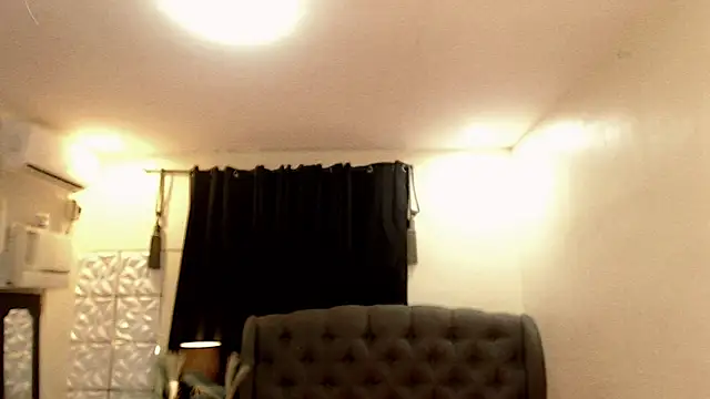 Snapshot of MISTRESS_OF_EVILCUMxx chatting on 09.18.25 MISTRESS OF EVILCUMxx online show from 09.18.25