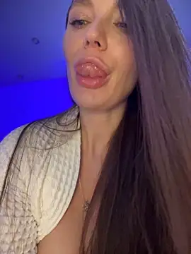 Snapshot of Emma_Catt chatting on 12.24.24 Emma Catt online show from 12.24.24