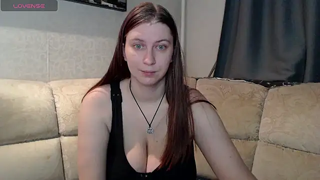 Snapshot of LiyaSilve chatting on 10.15.25 LiyaSilve online show from 10.15.25