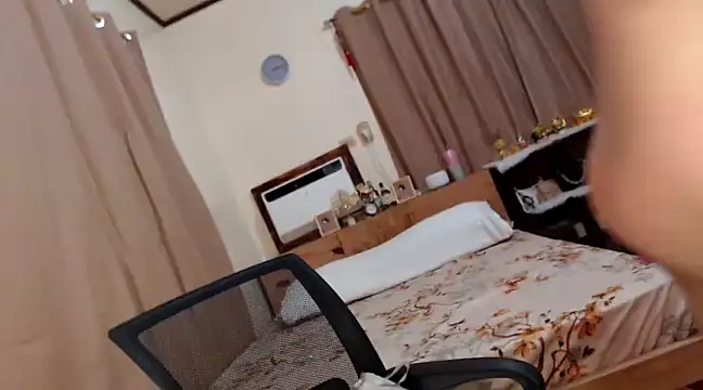 Snapshot of LoveMarieFoxxx chatting on 01.14.25 LoveMarieFoxxx online show from 01.14.25