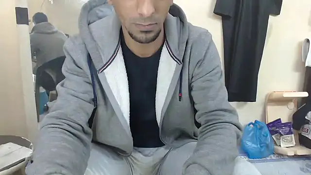 Snapshot of highguy chatting on 12.17.24 highguy online show from 12.17.24