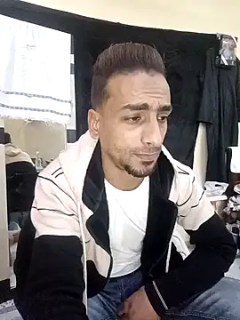 Snapshot of highguy chatting on 12.26.24 highguy online show from 12.26.24