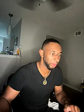 Snapshot of bosstang770 chatting on 11.27.25 bosstang770 online show from 11.27.25