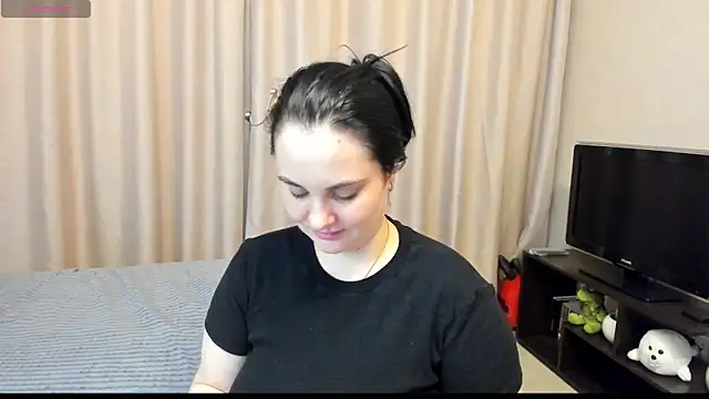Snapshot of AlanaBrox chatting on 05.28.26 AlanaBrox online show from 05.28.26