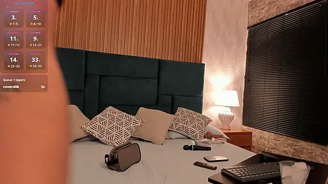 Kareena chopra online show from 10.21.25