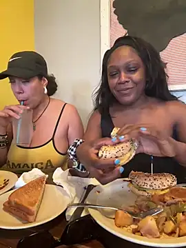 TilaTotti online show from 02.19.25