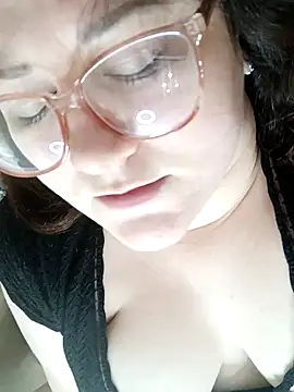 Snapshot of Sindy_Jeniceee chatting on 12.03.24 Sindy Jeniceee online show from 12.03.24