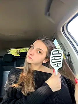 DoriDeluxe66 online show from 11.12.25