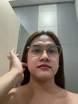 Snapshot of MarieLoveGlamorous chatting on 09.27.25 MarieLoveGlamorous online show from 09.27.25