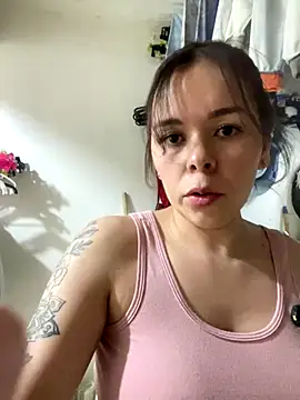 Snapshot of carolina16love chatting on 10.09.25 carolina16love online show from 10.09.25