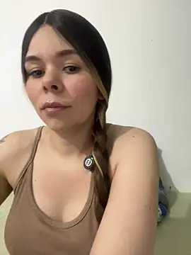 Snapshot of carolina16love chatting on 06.19.26 carolina16love online show from 06.19.26