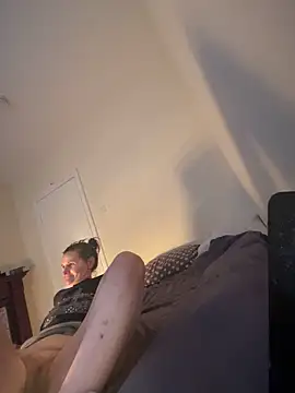 CuzzyB69 online show from 02.21.25