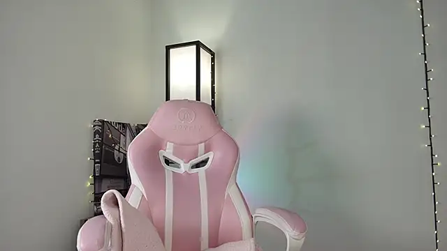 Snapshot of _monamour_ chatting on 12.12.24 monamour online show from 12.12.24