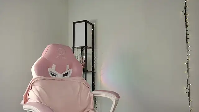 Snapshot of _monamour_ chatting on 02.01.25 monamour online show from 02.01.25