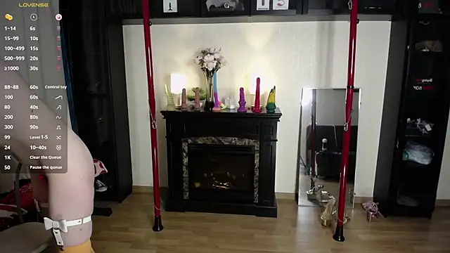 Snapshot of all_shades_dreams chatting on 11.30.25 all shades dreams online show from 11.30.25