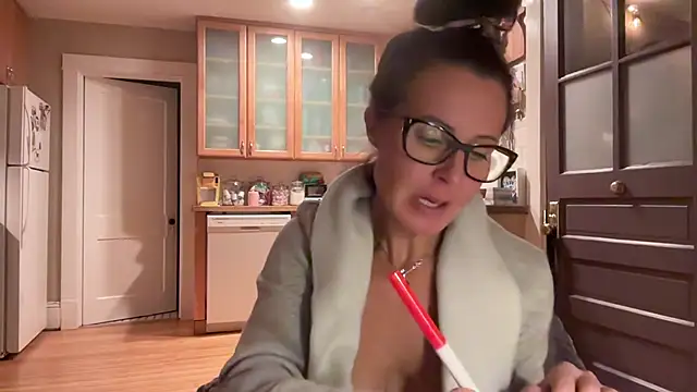 Snapshot of yourmorningwakeupcall chatting on 12.23.24 yourmorningwakeupcall online show from 12.23.24