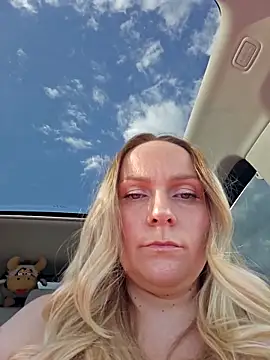 Bondgirl 013 online show from 10.30.25