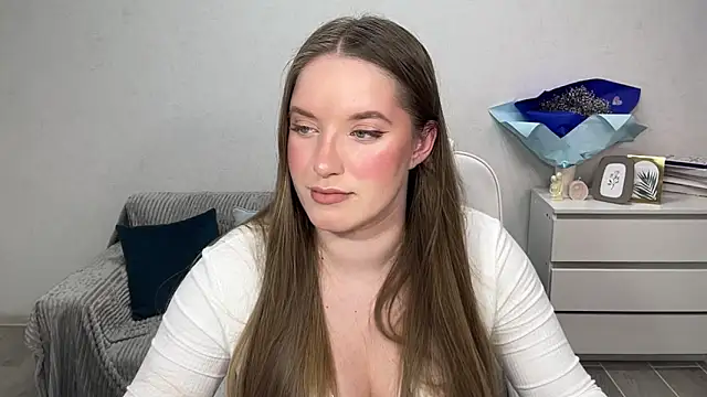 EvaMaddison online show from 11.16.25