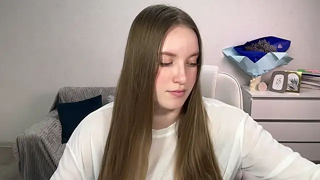 EvaMaddison online show from 11.21.25