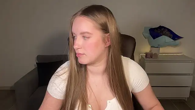 Snapshot of EvaMaddison chatting on 07.11.26 EvaMaddison online show from 07.11.26