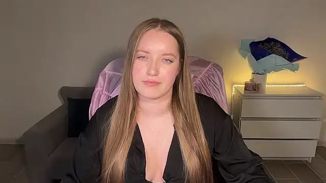 Snapshot of EvaMaddison chatting on 07.16.26 EvaMaddison online show from 07.16.26