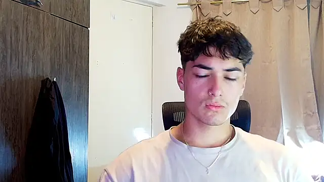 Snapshot of jimmy_class chatting on 11.23.25 jimmy class online show from 11.23.25