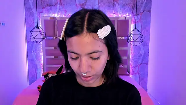 Nami usagi online show from 12.24.24