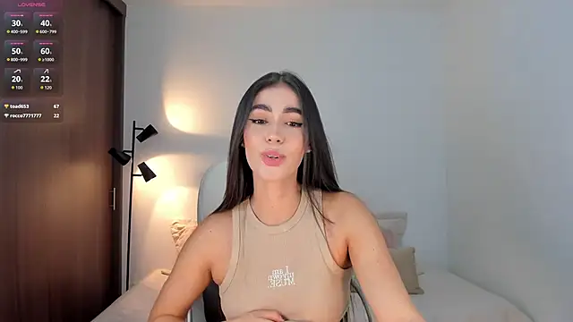 Snapshot of RebeccaBaxter chatting on 11.14.25 RebeccaBaxter online show from 11.14.25