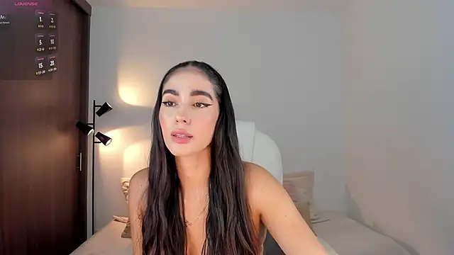 Snapshot of RebeccaBaxter chatting on 11.24.25 RebeccaBaxter online show from 11.24.25