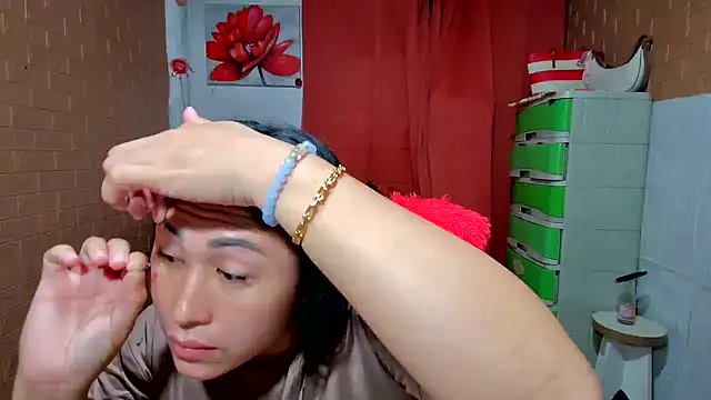 Snapshot of M_e_c_e_l chatting on 11.02.25 M e c e l online show from 11.02.25