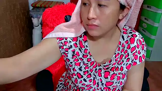 Snapshot of M_e_c_e_l chatting on 11.06.25 M e c e l online show from 11.06.25