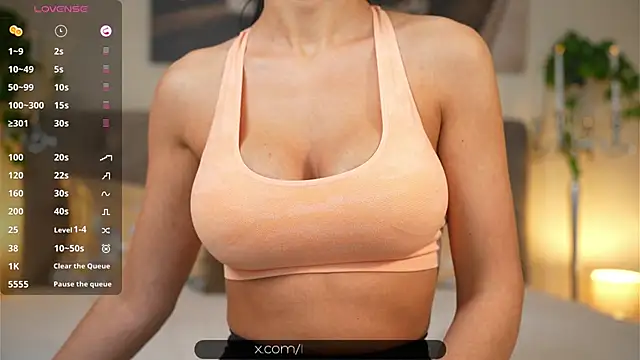 Lorettelorena online show from 12.27.24