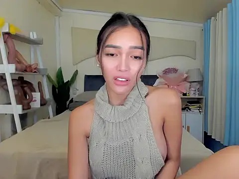  caroline69 online show from 12.20.25