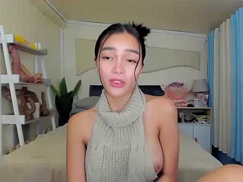  caroline69 online show from 12.22.25