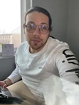 Snapshot of lucasgalacticman chatting on 03.16.25 lucasgalacticman online show from 03.16.25