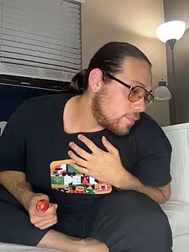 Snapshot of lucasgalacticman chatting on 09.24.25 lucasgalacticman online show from 09.24.25