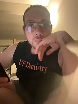 Snapshot of lucasgalacticman chatting on 10.13.25 lucasgalacticman online show from 10.13.25