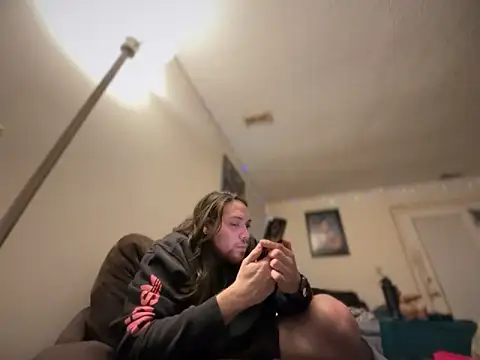 Snapshot of lucasgalacticman chatting on 12.01.25 lucasgalacticman online show from 12.01.25