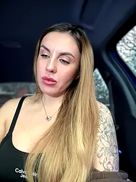 Kalli Fornia online show from 11.17.25