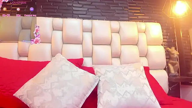 Snapshot of Salo_Heaven chatting on 01.09.26 Salo Heaven online show from 01.09.26