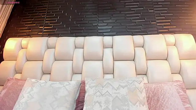 Snapshot of Salo_Heaven chatting on 02.10.26 Salo Heaven online show from 02.10.26