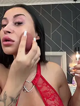 EmyLaveau online show from 02.04.25