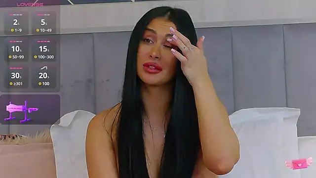 EmyLaveau online show from 02.11.25