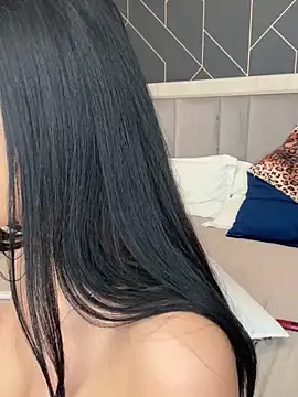 EmyLaveau online show from 02.15.25