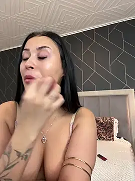 EmyLaveau online show from 02.20.25