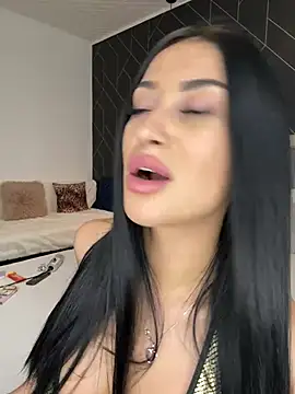 EmyLaveau online show from 02.20.25