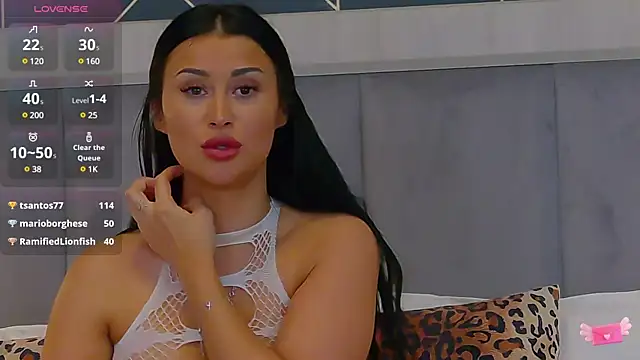 EmyLaveau online show from 03.11.25