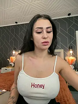 EmyLaveau online show from 01.13.26